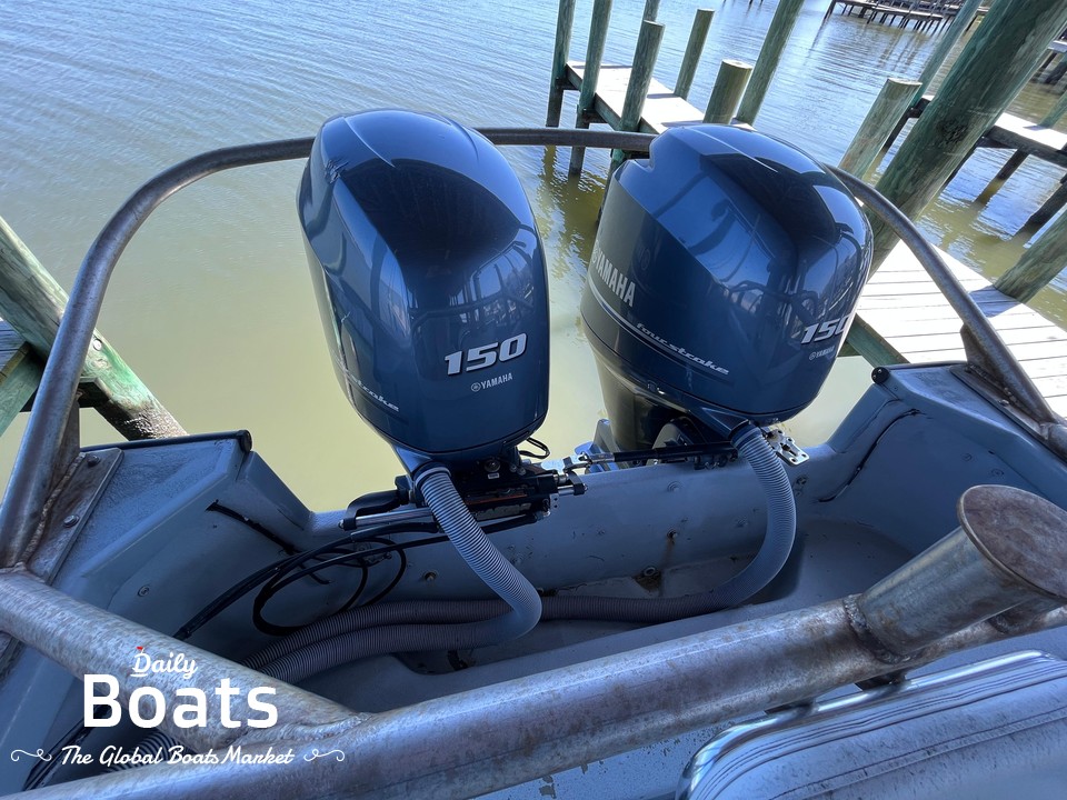 1996 Boston Whaler 25 Guardian for sale. View price, photos and Buy