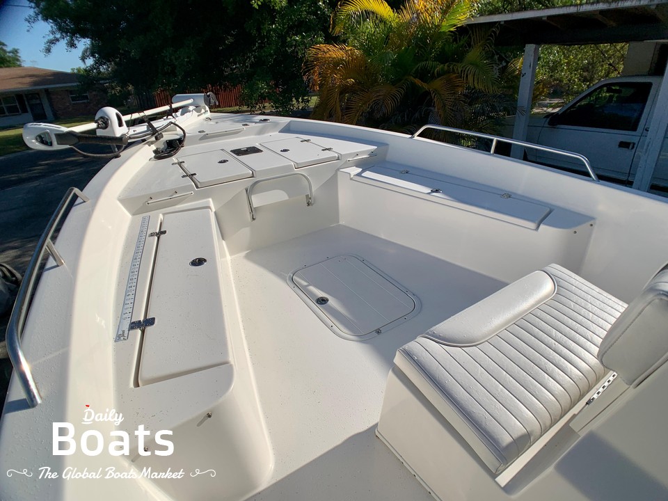 2014 Century 2201 Inshore for sale. View price, photos and Buy 2014