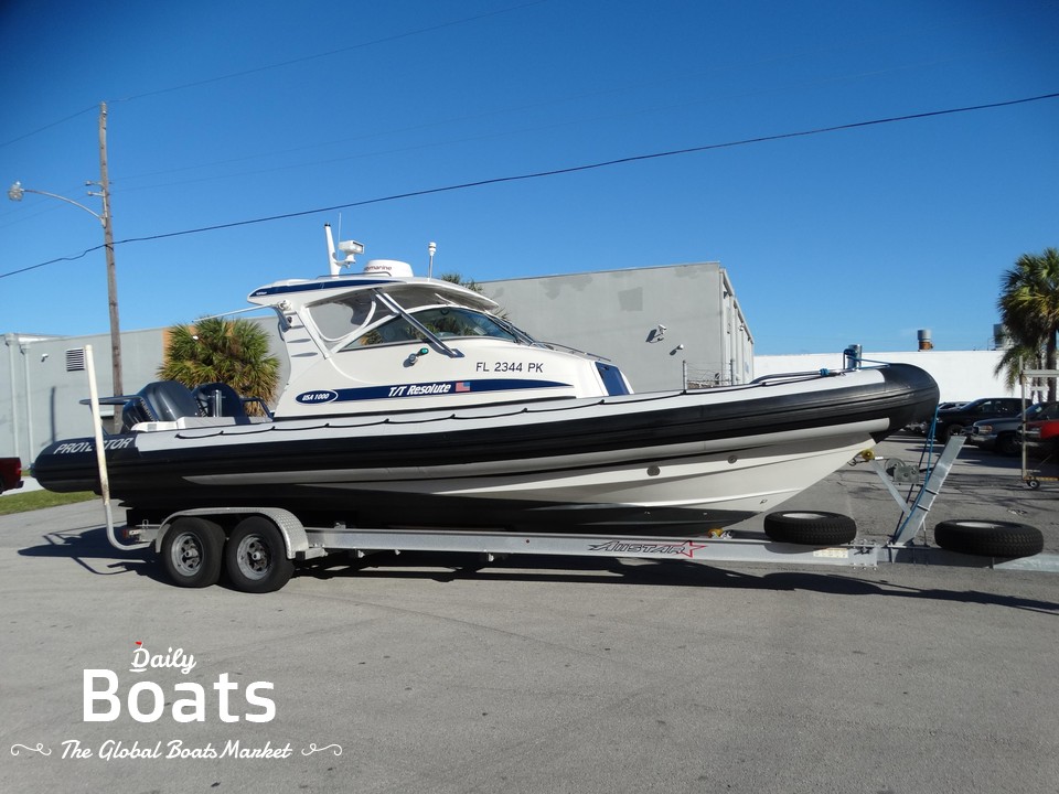 2002 Protector 28 Targa