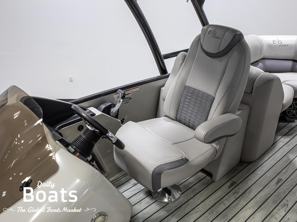 2017 Avalon Catalina Cruiser for sale. View price, photos and Buy 2017