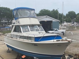 1969 Chris-Craft Commander Sedan Flybridge