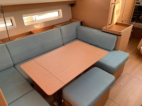 2022 Jeanneau Sun Odyssey 490