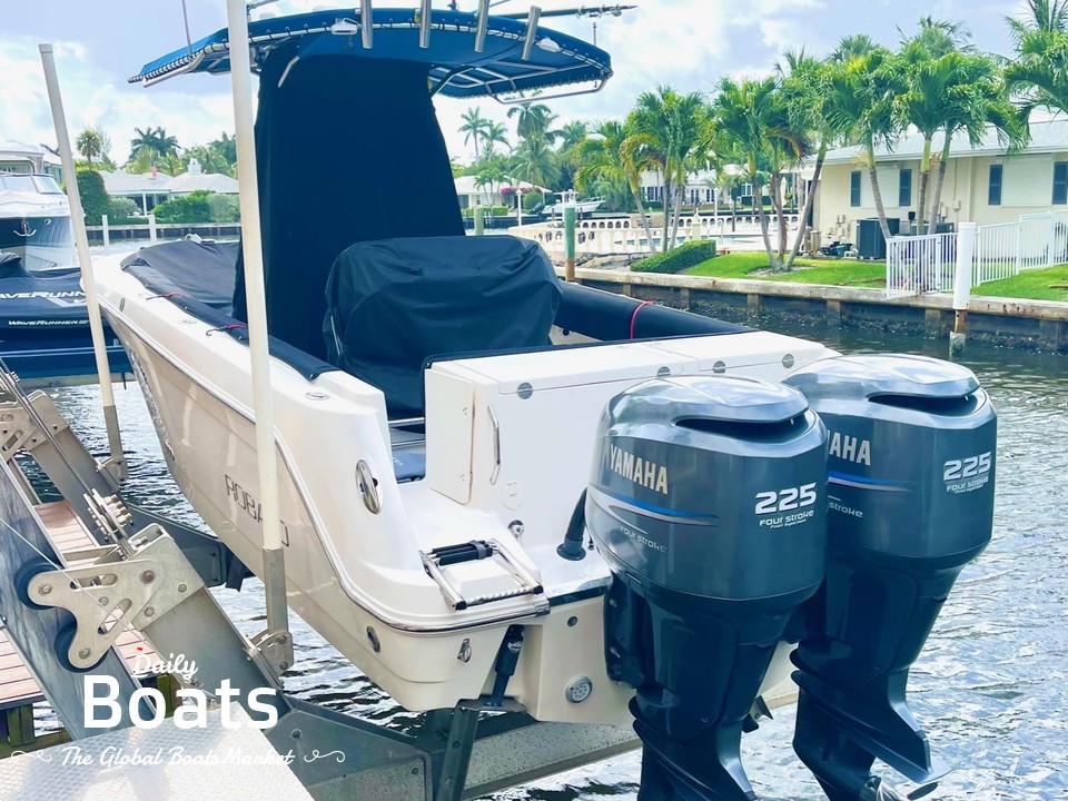 2004 Robalo R260 Center Console for sale. View price, photos and Buy ...