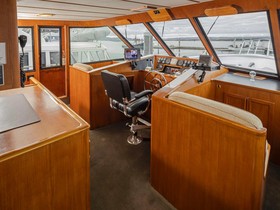 1986 Knight & Carver Cockpit Motor Yacht
