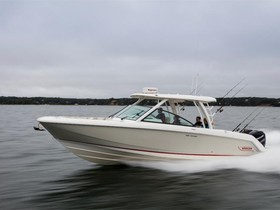 2022 Boston Whaler 320 Vantage