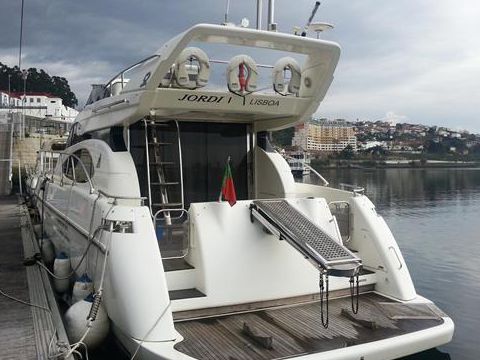 Buy 2000 Azimut 52