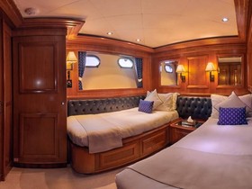 2004 Ferretti Yachts Custom Line 30 for sale