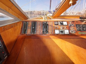 Kupiti 1984 Ferretti Yachts Altura 422
