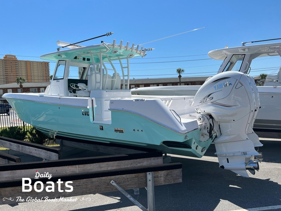 2022 Everglades 335 Center Console for sale. View price, photos and Buy