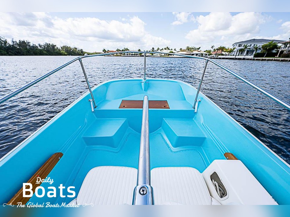 1969 Boston Whaler Katama 17 for sale. View price, photos and Buy 1969