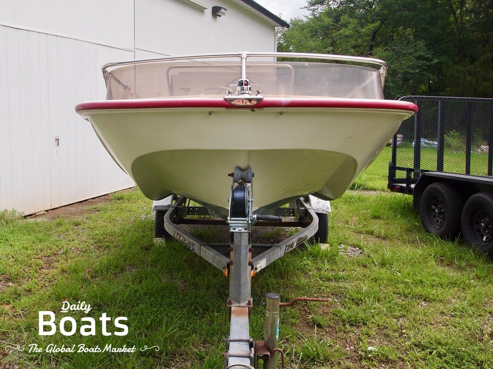 1982 Boston Whaler 17 Newport for sale. View price, photos and Buy 1982