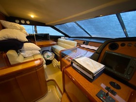 2004 Ferretti Yachts 810
