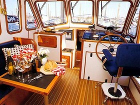 2001 Legacy Yachts 34 Sedan