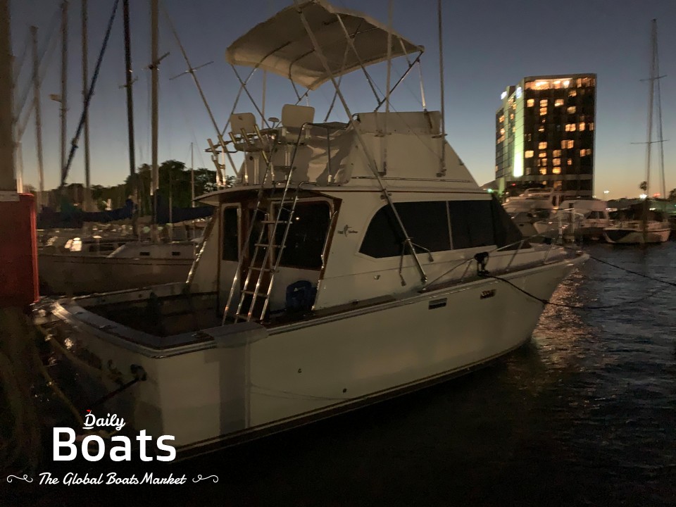 1983 Egg Harbor 33 Convertable for sale. View price, photos and Buy