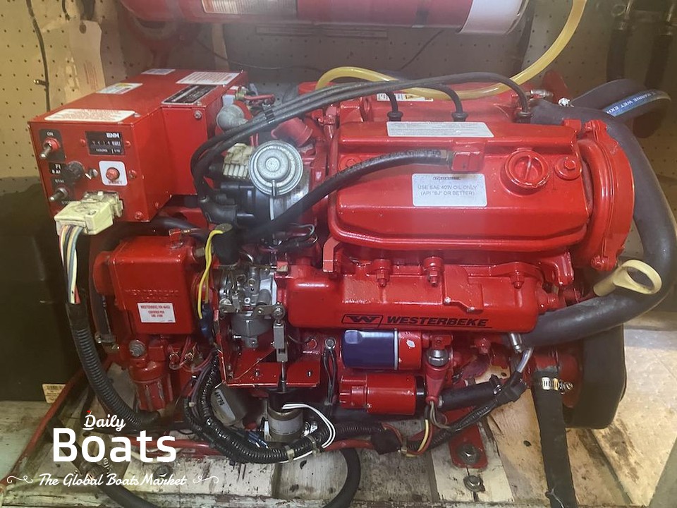 1983 Egg Harbor 33 Convertable for sale. View price, photos and Buy