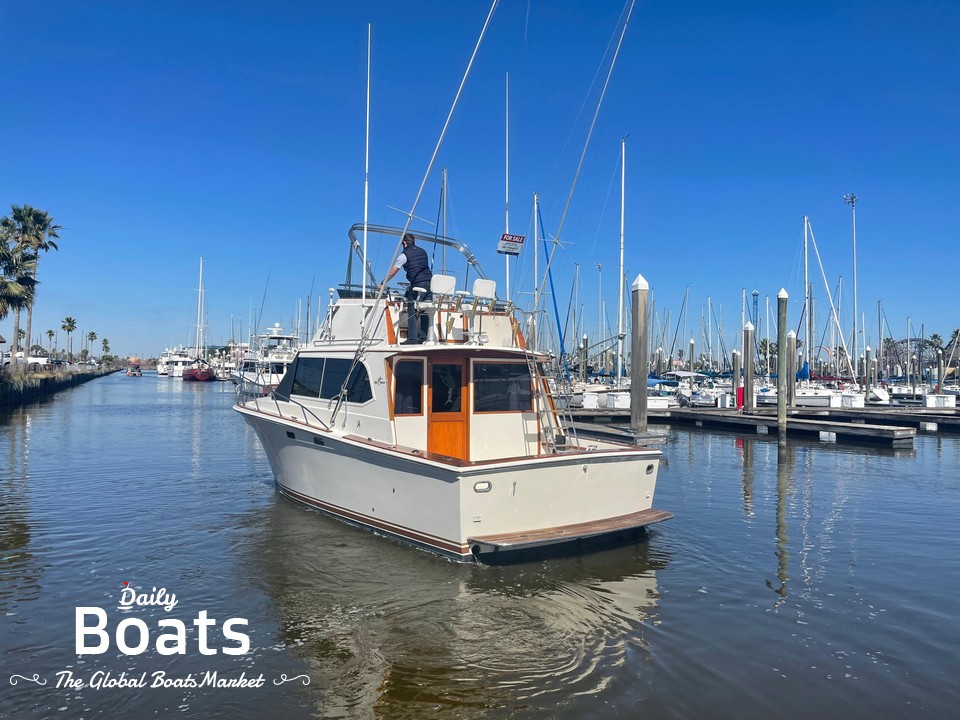 1983 Egg Harbor 33 Convertable for sale. View price, photos and Buy