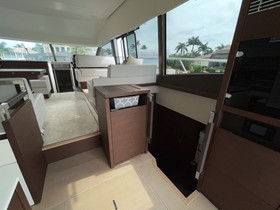 2019 Prestige 520 Flybridge