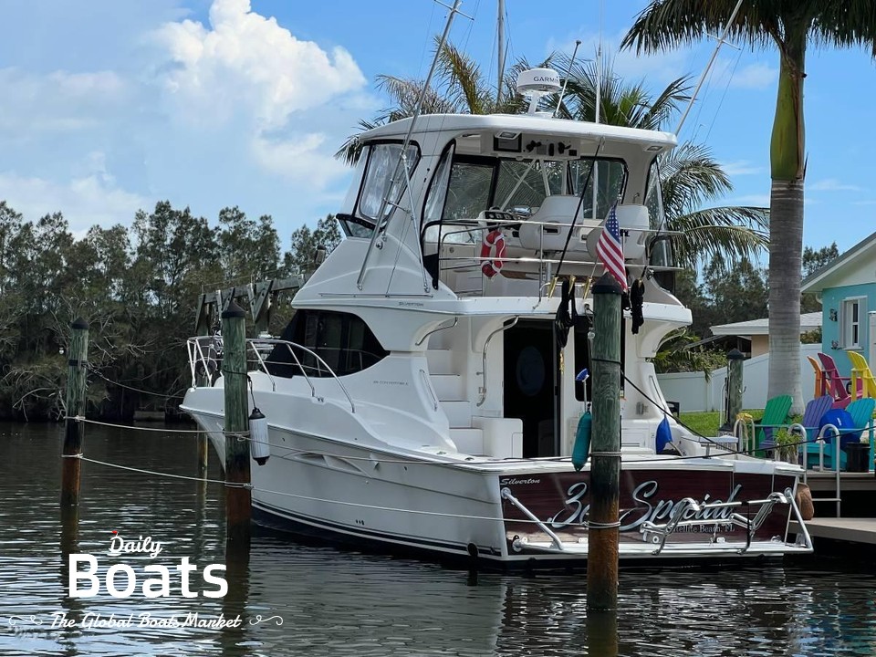 2005 Silverton 38 Convertible for sale. View price, photos and Buy 2005