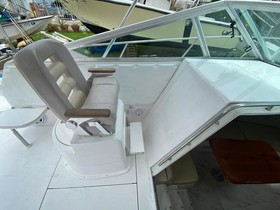 1985 Chris-Craft 333 Commander