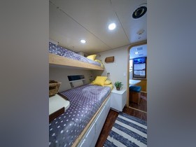 Osta 1990 Swiftships Tri-Deck Motoryacht