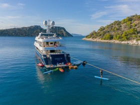 2011 Mondomarine Semidisplacement Motoryacht