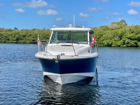 2016 Boston Whaler 315 Conquest на продаж