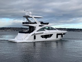 2020 Cruisers Yachts 60 Fly