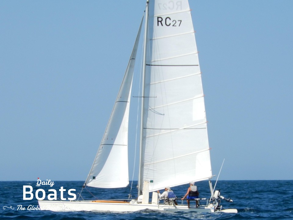 What are beach catamarans? Everything you need to know!