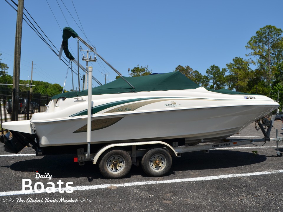 1999 Sea Ray 210 Sundeck for sale. View price, photos and Buy 1999 Sea