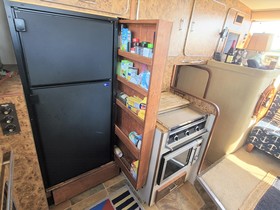 1983 Chris-Craft Commander