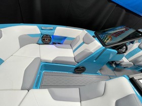 2022 Mastercraft Xt22