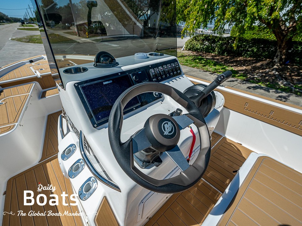 2021 Century 2101 Bay Boat for sale. View price, photos and Buy 2021