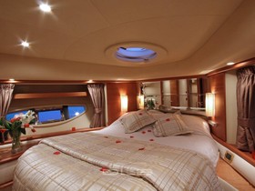 2008 Azimut 62
