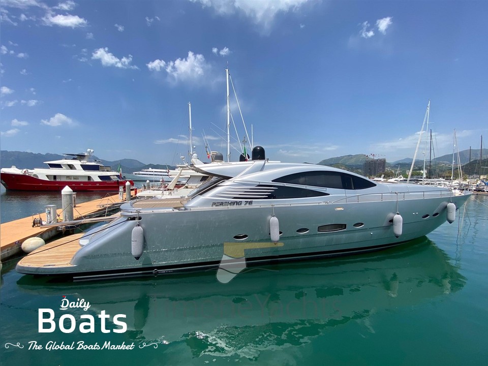 2005 Pershing 76