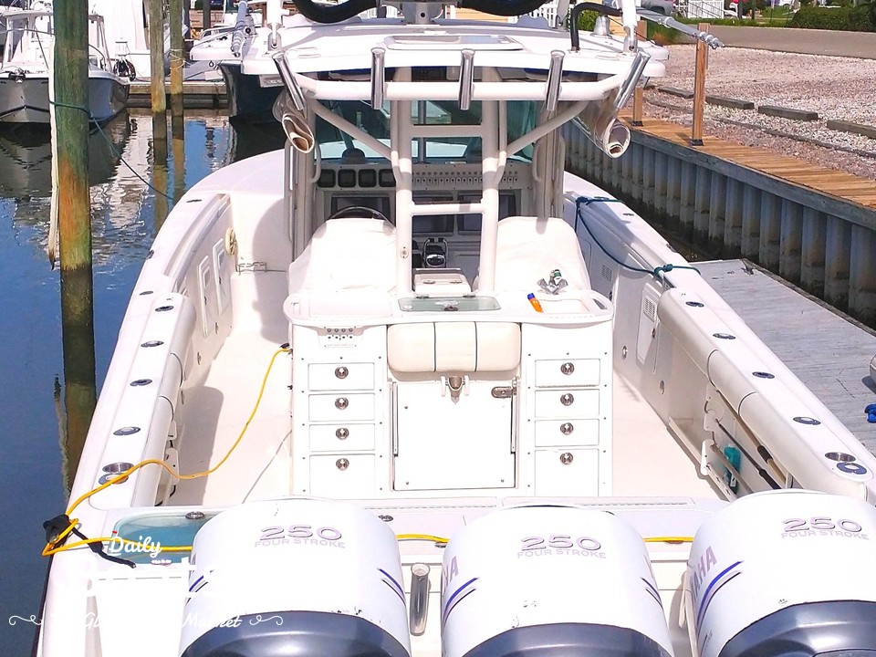2008 Everglades 35 Center Console for sale. View price, photos and Buy