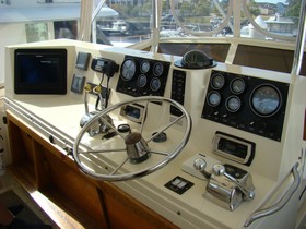 Kupiti 1986 Viking 44 Motor Yacht