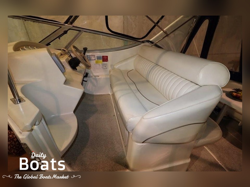 1997 Cruisers Yachts 3075 Rogue for sale. View price, photos and Buy