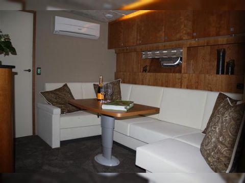 Αγοράστε 2011 AB Yachts