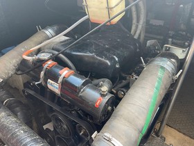 2000 Regal 4160 Commodore