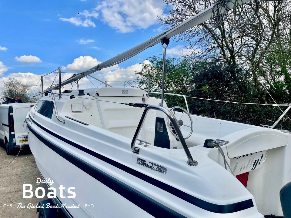 2000 MacGregor 26X Powersailer for sale. View price, photos and Buy