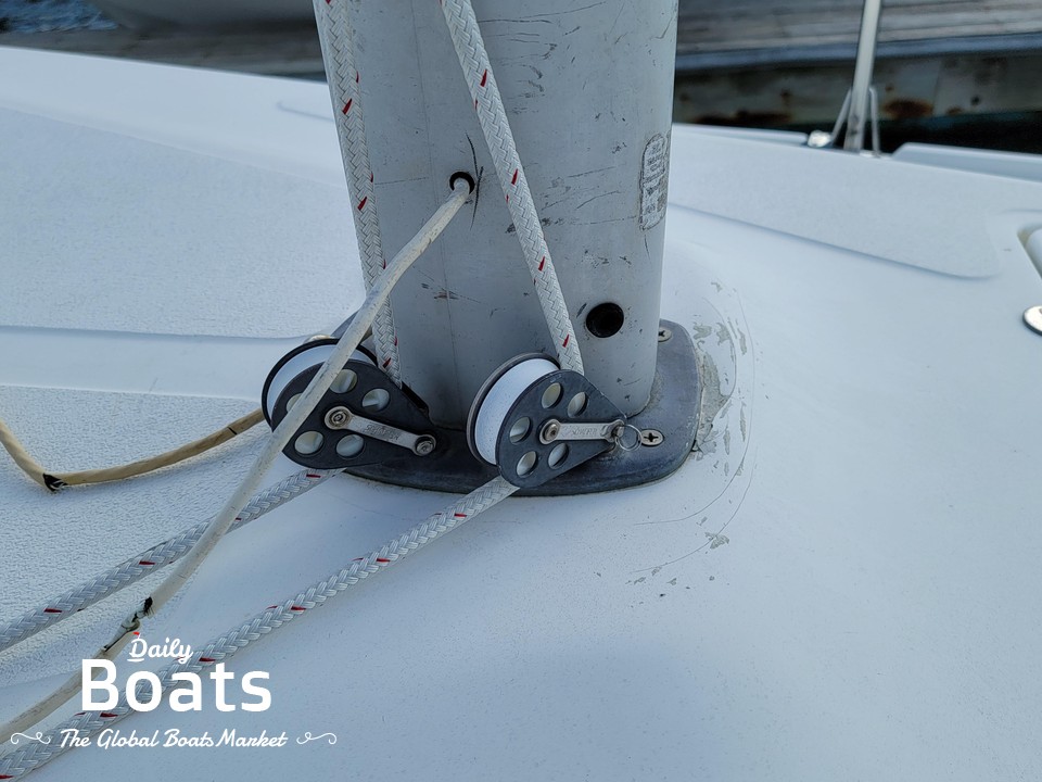 1989 Hunter 26.5 for sale. View price, photos and Buy 1989 Hunter 26.5