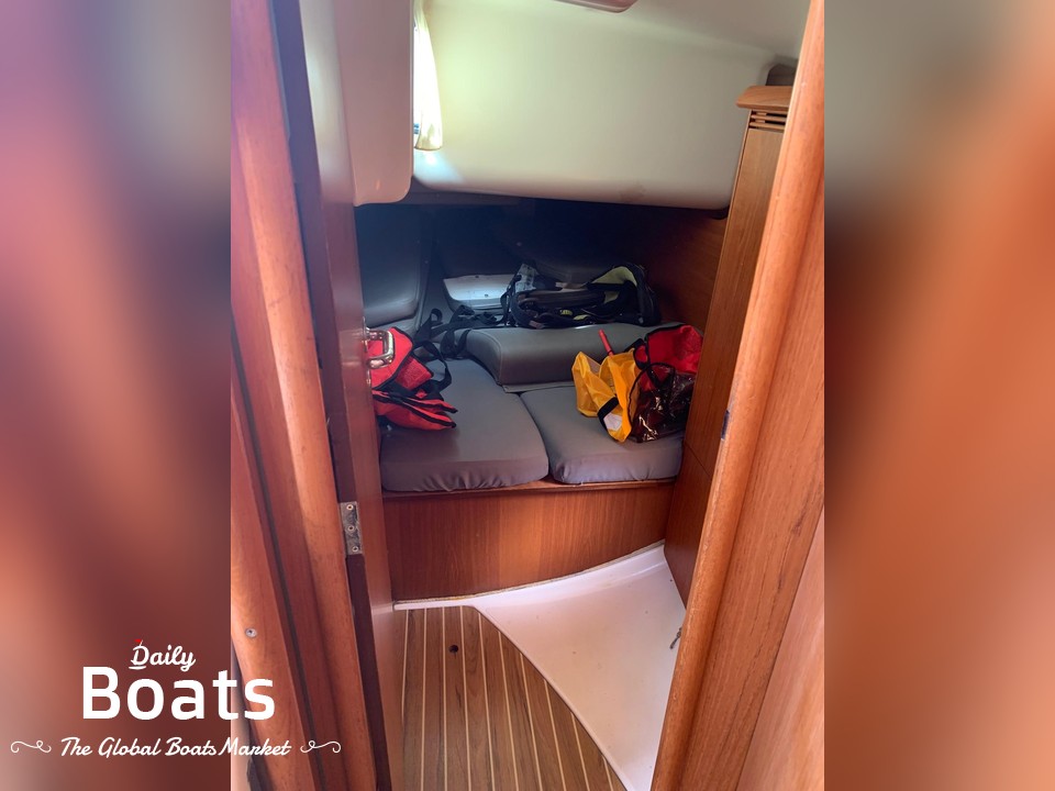 2004 Jeanneau 40.3 for sale. View price, photos and Buy 2004 Jeanneau ...