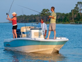 NauticStar 211 Hybrid