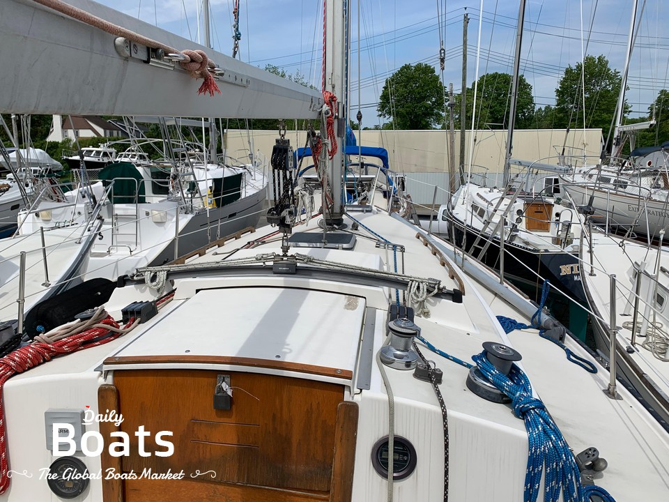 1984 Pearson 34 for sale. View price, photos and Buy 1984 Pearson 34