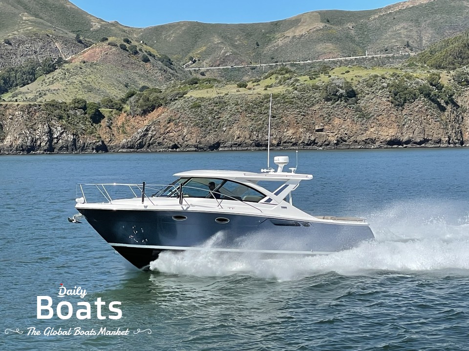 2017 Tiara Yachts 31 for sale. View price, photos and Buy 2017