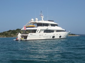 Αγοράστε 2011 Ferretti Yachts Custom Line Navetta 33
