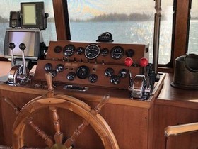 1980 Custom House Boat Cruiser