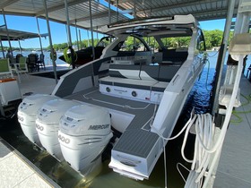 Αγοράστε 2021 Cruisers Yachts 42 Gls Outboard