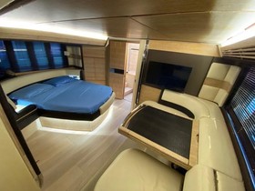 2013 Azimut 64