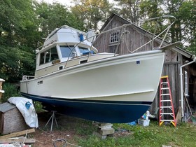 1986 Cape Dory Flybridge Cruiser